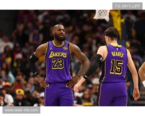 里夫斯：我是史上首位给一对父子都传过空接的人，真特别，里弗斯 父子