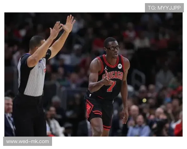 公牛在防守端制造多次转化机会 公牛在防守端制造多次转化机会